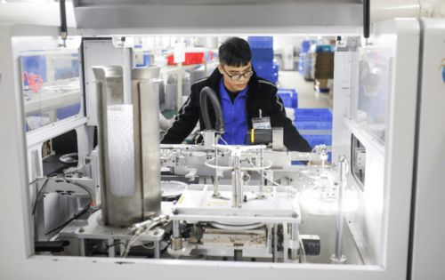 從傳統制造到新品牌 廣東中山燈企轉戰拼多多，月銷500萬元的攝影擴印服務崛起
